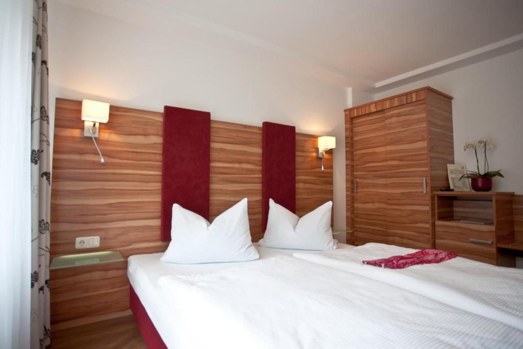 Landgasthof Am Sonnenhang Vohenstrauss Quarto foto